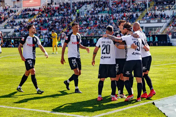 Farense oyuncuları Liga Portekiz maçında Estrela Amadora ve SC Farense takımları arasında Estadio Jose Gomes 'de (Maciej Rogowski)
