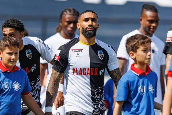 Derick Poloni, Liga Portekiz maçı sırasında Estrela Amadora ve SC Farense takımları arasında Estadio Jose Gomes 'de (Maciej Rogowski)