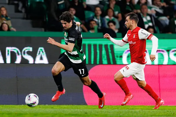 Francisco Trincao ve Ricardo Horta, Liga Portekiz maçı sırasında Estadio Jose Alvalade 'de (Maciej Rogowski)