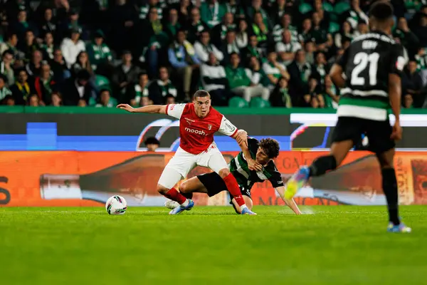 Amine El Ouazzani ve Eduardo Quaresma, Liga Portekiz maçı sırasında Estadio Jose Alvalade 'de (Maciej Rogowski)