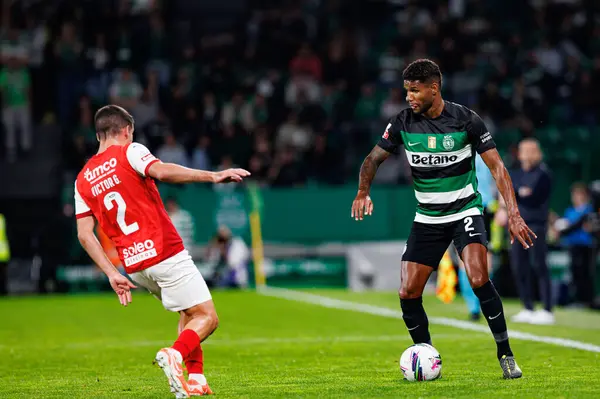Viktor Gomez ve Matheus Reis Liga Portekiz maçı sırasında Estadio Jose Alvalade 'de (Maciej Rogowski)