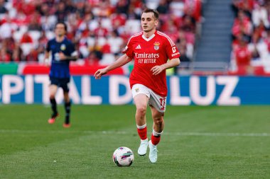 Kerem Akturkoglu Liga Portekiz maçı sırasında SL Benfica ve FC Arouca (Maciej Rogowski) takımları arasında görüldü.)