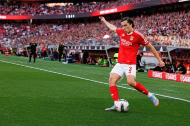 Alvaro Carreras, Liga Portekiz maçında SL Benfica ve FC Arouca (Maciej Rogowski) takımları arasında görüldü.)