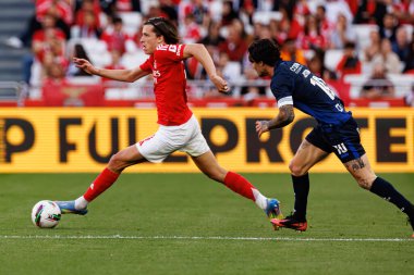Alvaro Carreras, Liga Portekiz maçında SL Benfica ve FC Arouca (Maciej Rogowski) takımları arasında görüldü.)