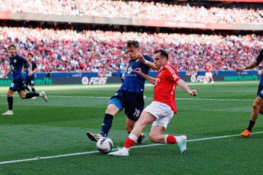 Alex Pinto ve Kerem Akturkoglu, Liga Portekiz maçı sırasında SL Benfica ve FC Arouca (Maciej Rogowski) takımları arasında görüldü.)
