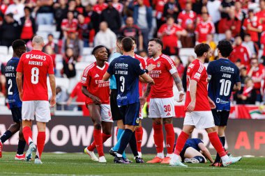 SL Benfica ve FC Arouca (Maciej Rogowski) takımları arasında oynanan Liga Portekiz maçında her iki takımın oyuncuları)