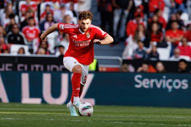 Liga Portekiz maçında SL Benfica ve FC Arouca (Maciej Rogowski) takımları arasında Orkun Kokcu görüldü)