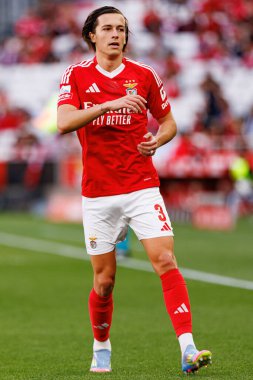 Alvaro Carreras, Liga Portekiz maçında SL Benfica ve FC Arouca (Maciej Rogowski) takımları arasında görüldü.)