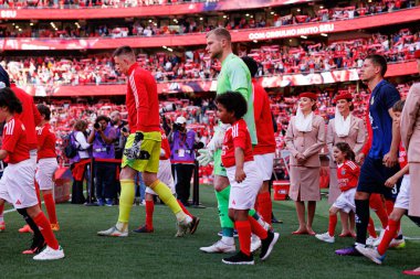 Anatoliy Trubin, Nico Mantl ve Jose Fontan Liga Portekiz maçı sırasında SL Benfica ve FC Arouca (Maciej Rogowski) takımları arasında görüldü.)