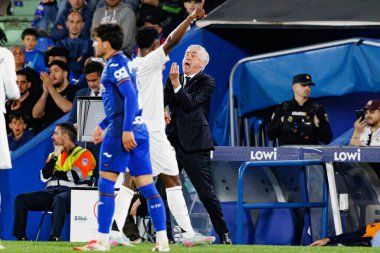 Carlo Ancelotti LaLiga EA SPORTS maçı sırasında Estadio Coliseum 'da Getafe CF ve Real Madrid CF takımları arasında görüldü (Maciej Rogowski)