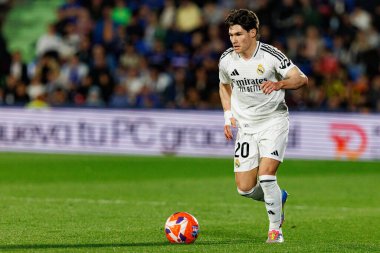 Fran Garcia, LaLiga EA SPORTS maçı sırasında Estadio Coliseum 'da Getafe CF ve Real Madrid CF takımları arasında görüldü (Maciej Rogowski)