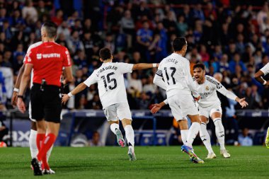 Arda Güler ve Raul Asencio, Estadio Coliseum 'daki Getafe CF ve Real Madrid CF takımları arasında LaLiga EA SPORTS maçında gol attıktan sonra kutlama yaparken görüldü (Maciej Rogowski)