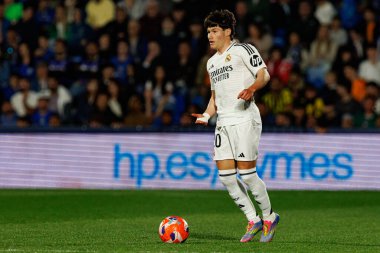 Fran Garcia, LaLiga EA SPORTS maçı sırasında Estadio Coliseum 'da Getafe CF ve Real Madrid CF takımları arasında görüldü (Maciej Rogowski)