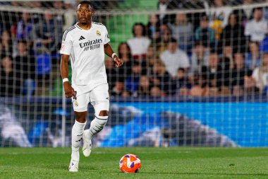 David Alaba LaLiga EA SPORTS maçı sırasında Estadio Coliseum 'da Getafe CF ve Real Madrid CF takımları arasında görüldü (Maciej Rogowski)