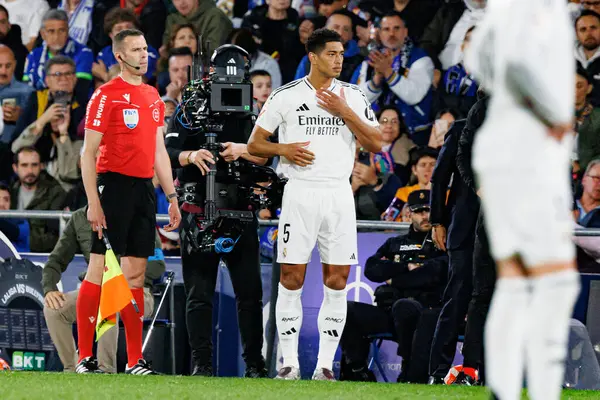 Jude Bellingham, Estadio Coliseum 'daki Getafe CF ve Real Madrid CF takımları arasında oynanan LaLiga EA SPORTS maçı sırasında görüldü (Maciej Rogowski)