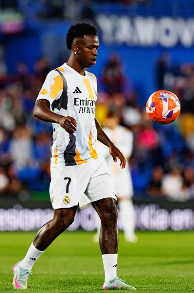 Küçük Vinicius, LaLiga EA SPORTS maçı sırasında Estadio Coliseum 'da Getafe CF ve Real Madrid CF takımları arasında görüldü (Maciej Rogowski)