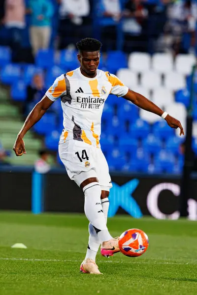 Aurelien Tchouameni, LaLiga EA SPORTS maçı sırasında Estadio Coliseum 'daki Getafe CF ve Real Madrid CF takımları arasında görüldü (Maciej Rogowski)