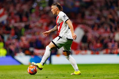 Alfonso Espino Pacha LaLiga EA SPORTS maçı sırasında Estadio Civitas Metropolitano 'da Atletico de Madrid ve Rayo Vallecano takımları arasında görüldü (Maciej Rogowski)