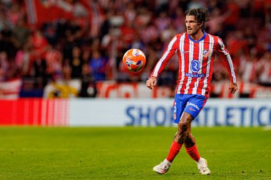 Rodrigo de Paul, Estadio Civitas Metropolitano 'daki Atletico de Madrid ve Rayo Vallecano takımları arasında oynanan LaLiga EA SPORTS maçı sırasında görüldü (Maciej Rogowski)