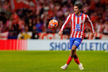 Rodrigo de Paul, Estadio Civitas Metropolitano 'daki Atletico de Madrid ve Rayo Vallecano takımları arasında oynanan LaLiga EA SPORTS maçı sırasında görüldü (Maciej Rogowski)