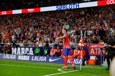 Alexander Sorloth, Estadio Civitas Metropolitano 'daki Atletico de Madrid ve Rayo Vallecano takımları arasındaki LaLiga EA SPORTS maçında gol attıktan sonra kutlama yaparken görüldü (Maciej Rogowski)