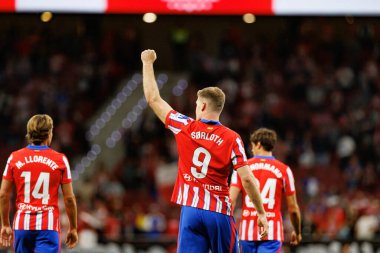 Alexander Sorloth, Estadio Civitas Metropolitano 'daki Atletico de Madrid ve Rayo Vallecano takımları arasındaki LaLiga EA SPORTS maçında gol attıktan sonra kutlama yaparken görüldü (Maciej Rogowski)