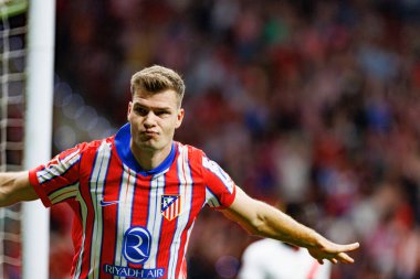 Alexander Sorloth, Estadio Civitas Metropolitano 'daki Atletico de Madrid ve Rayo Vallecano takımları arasındaki LaLiga EA SPORTS maçında gol attıktan sonra kutlama yaparken görüldü (Maciej Rogowski)