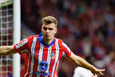 Alexander Sorloth, Estadio Civitas Metropolitano 'daki Atletico de Madrid ve Rayo Vallecano takımları arasındaki LaLiga EA SPORTS maçında gol attıktan sonra kutlama yaparken görüldü (Maciej Rogowski)