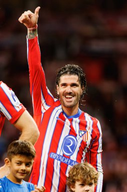 Rodrigo de Paul, Estadio Civitas Metropolitano 'daki Atletico de Madrid ve Rayo Vallecano takımları arasında oynanan LaLiga EA SPORTS maçı sırasında görüldü (Maciej Rogowski)