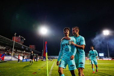 Arnau Ortiz ve Henrik Udahl, Stadion Rakowa Czestochowa 'da (Maciej Rogowski) Rakow Czestochowa ve Slask Wroclaw takımları arasında oynanan PKO BP Ekstraklasa maçında gol attıktan sonra kutlama yaparken görüldü.)