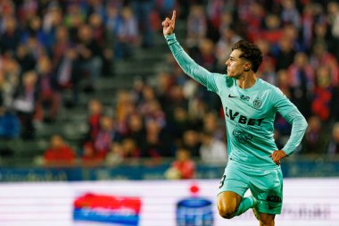 Arnau Ortiz, Stadion Rakowa Czestochowa 'daki Rakow Czestochowa ve Slask Wroclaw takımları arasında oynanan PKO BP Ekstraklasa maçında gol attıktan sonra kutlama yaparken görüldü (Maciej Rogowski))