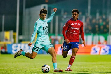 Jakub Jezierski ve Adriano Amorim, PKO BP Ekstraklasa maçında Rakow Czestochowa ve Slask Wroclaw takımları arasında Stadion Rakowa Czestochowa (Maciej Rogowski)
