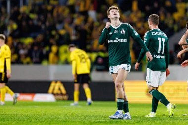 Marc Gual, PKO BP Ekstraklasa maçında Arena Katowice 'deki GKS Katowice ve Legia Warszawa takımları arasında attığı golü kutlarken görüldü (Maciej Rogowski)