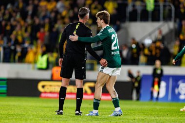 Karol Arys ve Marc Gual, PKO BP Ekstraklasa maçında Arena Katowice 'deki GKS Katowice ve Legia Warszawa takımları arasında görüldü (Maciej Rogowski)