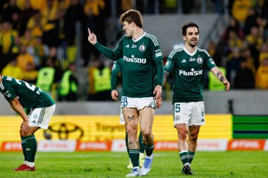 Marc Gual, PKO BP Ekstraklasa maçında Arena Katowice 'deki GKS Katowice ve Legia Warszawa takımları arasında attığı golü kutlarken görüldü (Maciej Rogowski)