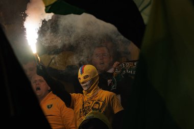 PKO BP Ekstraklasa maçında GKS taraftarı Arena Katowice 'deki GKS Katowice ve Legia Warszawa takımları arasında fişeklerle görüldü (Maciej Rogowski)