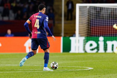 Ronald Araujo, FC Barcelona ve Internazionale Milano (Maciej Rogowski) takımları arasında oynanan UEFA Şampiyonlar Ligi maçında görüldü.)