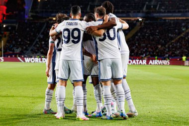 Inter 'in oyuncuları UEFA Şampiyonlar Ligi maçında Denzel Dumfries' in FC Barcelona ve Internazionale Milano (Maciej Rogowski)