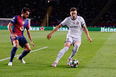 Eric Garcia ve Carlos Augusto, UEFA Şampiyonlar Ligi maçında FC Barcelona ve Internazionale Milano (Maciej Rogowski) takımları arasında görüldü.)