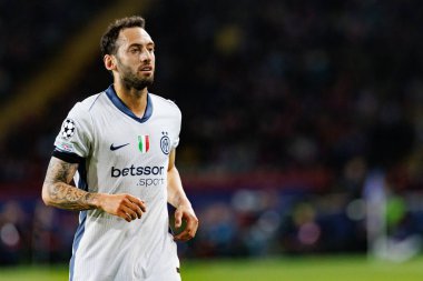 Hakan Calhanoğlu UEFA Şampiyonlar Ligi maçında FC Barcelona ve Internazionale Milano (Maciej Rogowski) takımları arasında görüldü.)