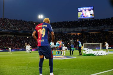 Lamine Yamal UEFA Şampiyonlar Ligi maçında FC Barcelona ve Internazionale Milano (Maciej Rogowski) takımları arasında görüldü.)