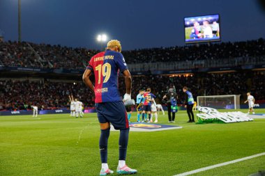 Lamine Yamal UEFA Şampiyonlar Ligi maçında FC Barcelona ve Internazionale Milano (Maciej Rogowski) takımları arasında görüldü.)