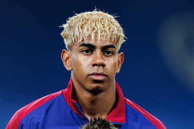 Lamine Yamal UEFA Şampiyonlar Ligi maçında FC Barcelona ve Internazionale Milano (Maciej Rogowski) takımları arasında görüldü.)