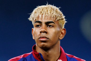 Lamine Yamal UEFA Şampiyonlar Ligi maçında FC Barcelona ve Internazionale Milano (Maciej Rogowski) takımları arasında görüldü.)