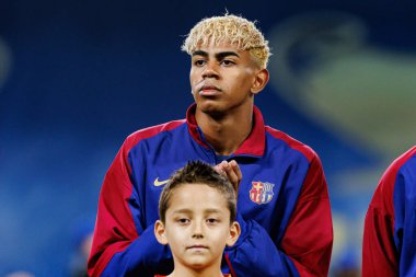 Lamine Yamal UEFA Şampiyonlar Ligi maçında FC Barcelona ve Internazionale Milano (Maciej Rogowski) takımları arasında görüldü.)