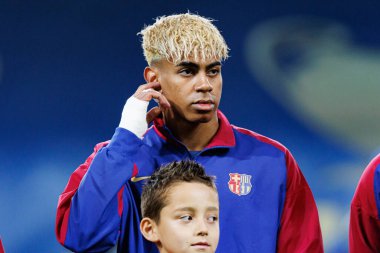 Lamine Yamal UEFA Şampiyonlar Ligi maçında FC Barcelona ve Internazionale Milano (Maciej Rogowski) takımları arasında görüldü.)