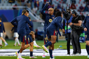 Lamine Yamal UEFA Şampiyonlar Ligi maçında FC Barcelona ve Internazionale Milano (Maciej Rogowski) takımları arasında görüldü.)