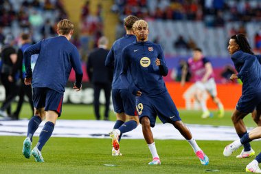 Lamine Yamal UEFA Şampiyonlar Ligi maçında FC Barcelona ve Internazionale Milano (Maciej Rogowski) takımları arasında görüldü.)