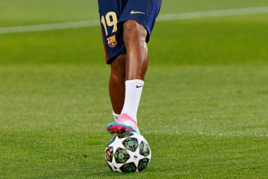 Lamine Yamal UEFA Şampiyonlar Ligi maçında FC Barcelona ve Internazionale Milano (Maciej Rogowski) takımları arasında görüldü.)