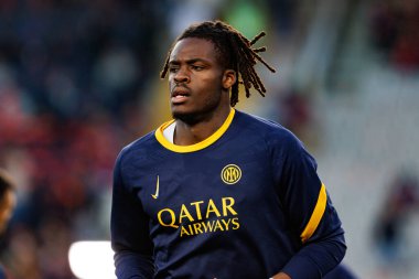 Yann Bisseck, FC Barcelona ve Internazionale Milano (Maciej Rogowski) takımları arasında oynanan UEFA Şampiyonlar Ligi maçında görüldü.)